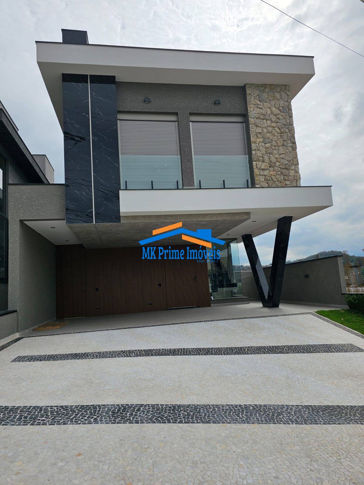 Casa de Condomínio à venda com 3 quartos, 265m² - Foto 1