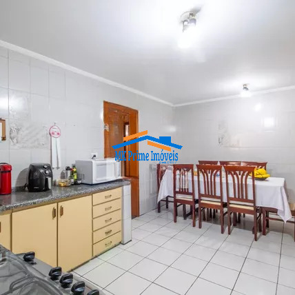 Casa à venda com 3 quartos, 229m² - Foto 8