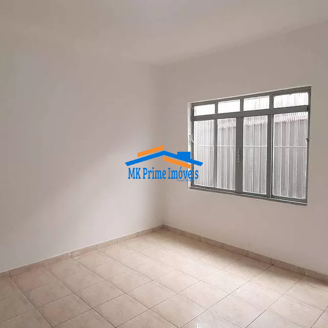 Casa à venda com 4 quartos, 127m² - Foto 2