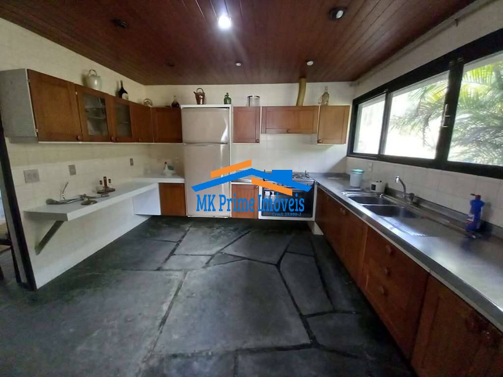 Casa à venda com 5 quartos, 300m² - Foto 14