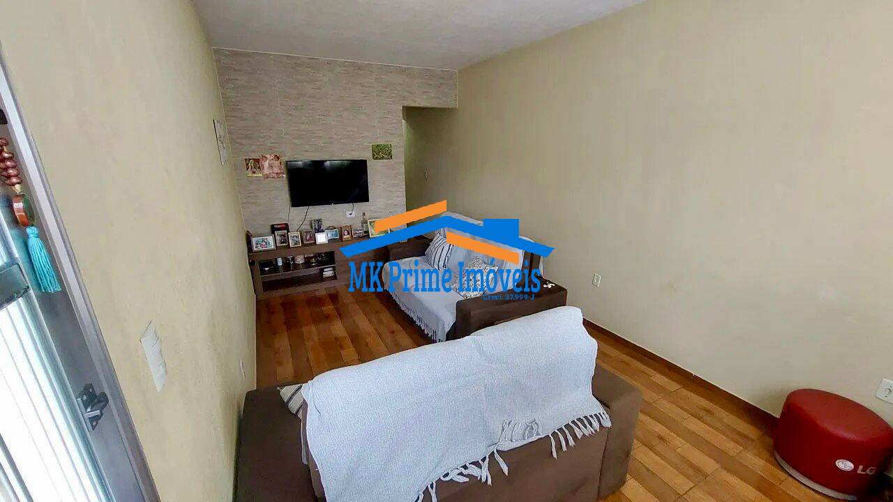 Sobrado à venda com 3 quartos, 130m² - Foto 1