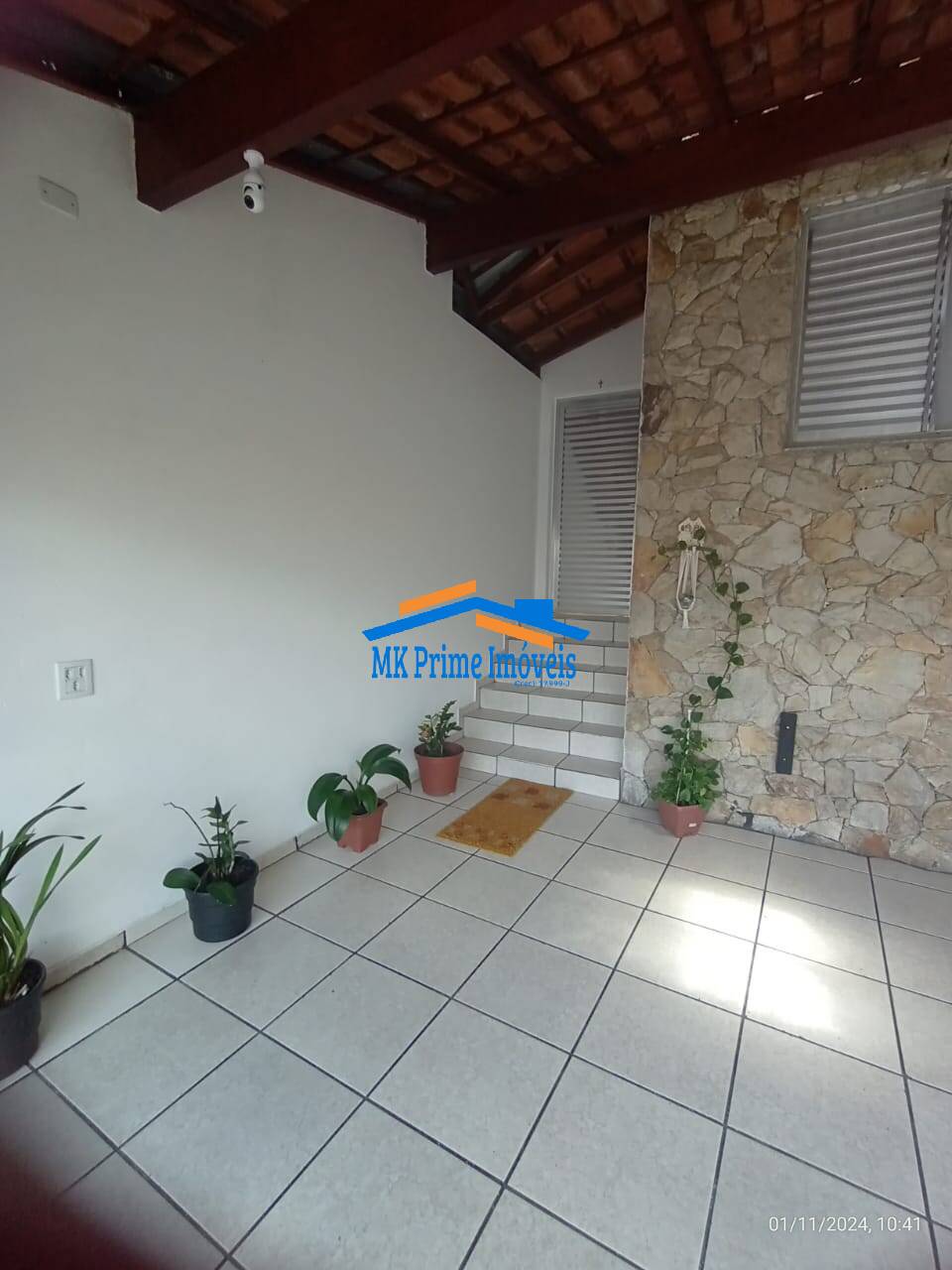 Casa à venda com 2 quartos, 95m² - Foto 1