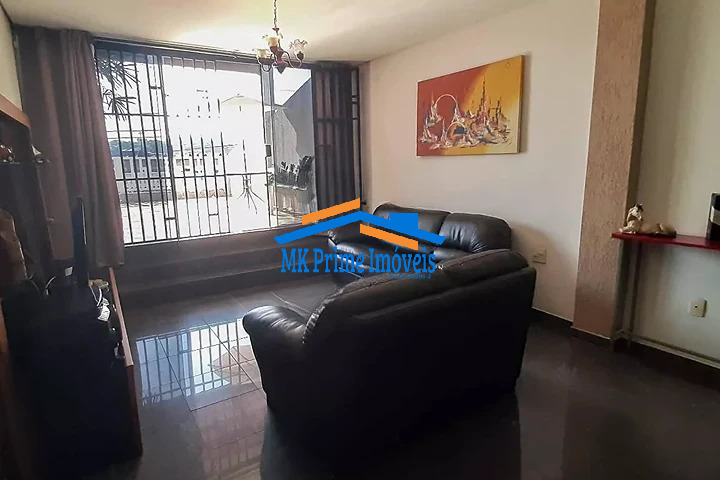 Casa à venda com 2 quartos, 125m² - Foto 2