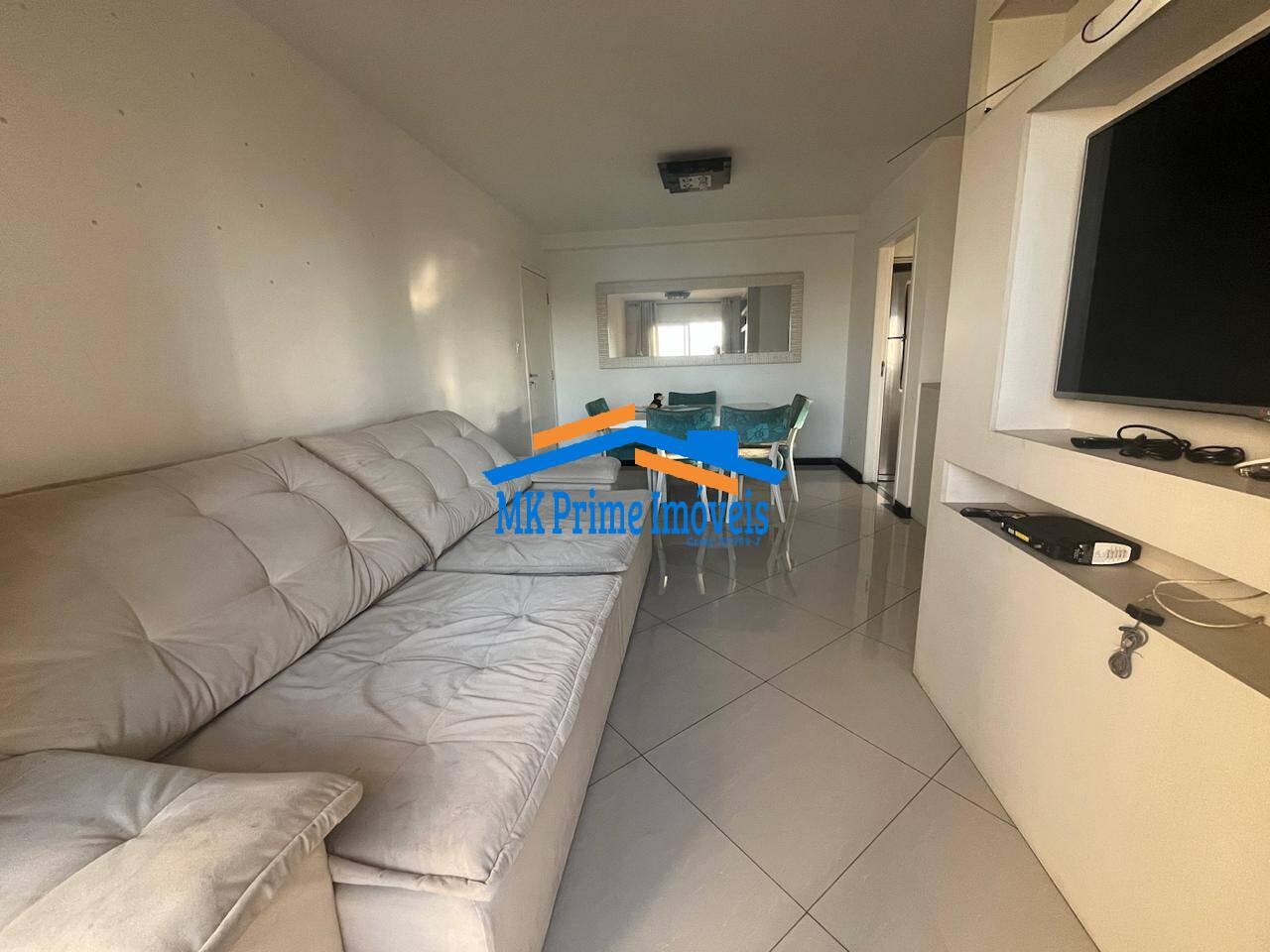 Apartamento à venda com 3 quartos, 74m² - Foto 2