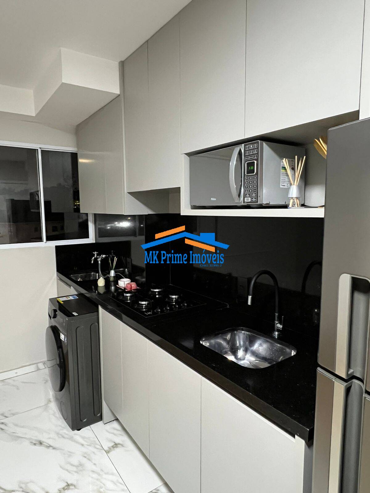 Apartamento à venda com 2 quartos, 37m² - Foto 2