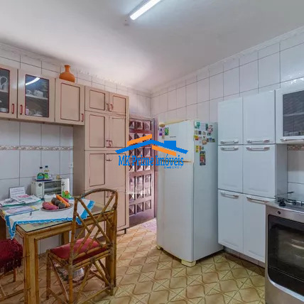 Casa à venda com 3 quartos, 195m² - Foto 14