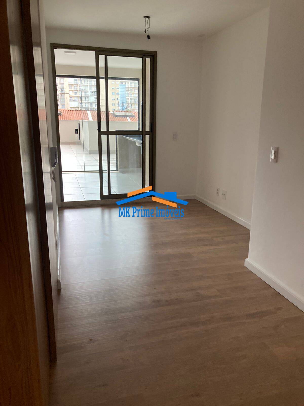 Apartamento à venda com 3 quartos, 141m² - Foto 1