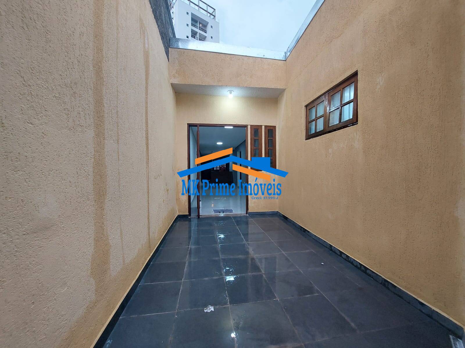 Casa à venda com 3 quartos, 170m² - Foto 1