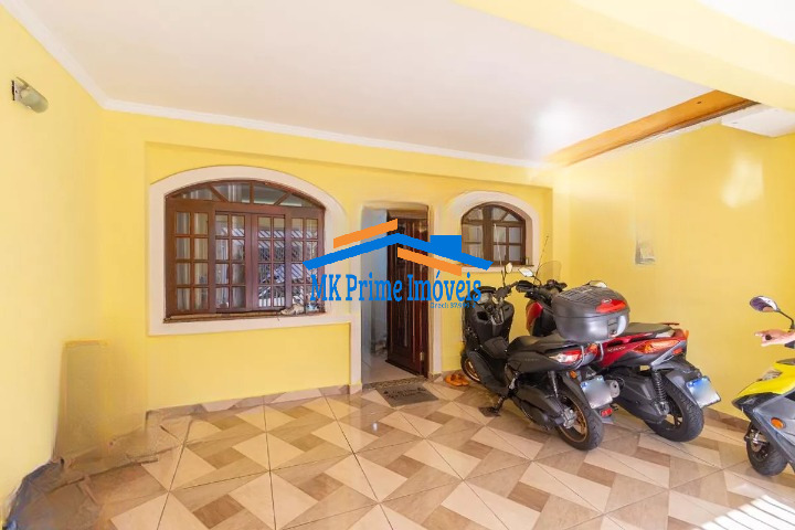 Sobrado à venda com 4 quartos, 180m² - Foto 2