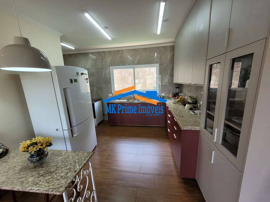 Casa de Condomínio à venda com 3 quartos, 181m² - Foto 3