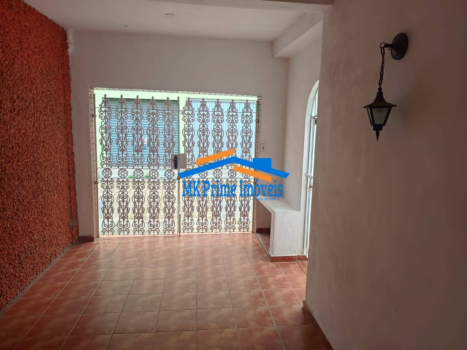 Casa à venda com 2 quartos, 111m² - Foto 1