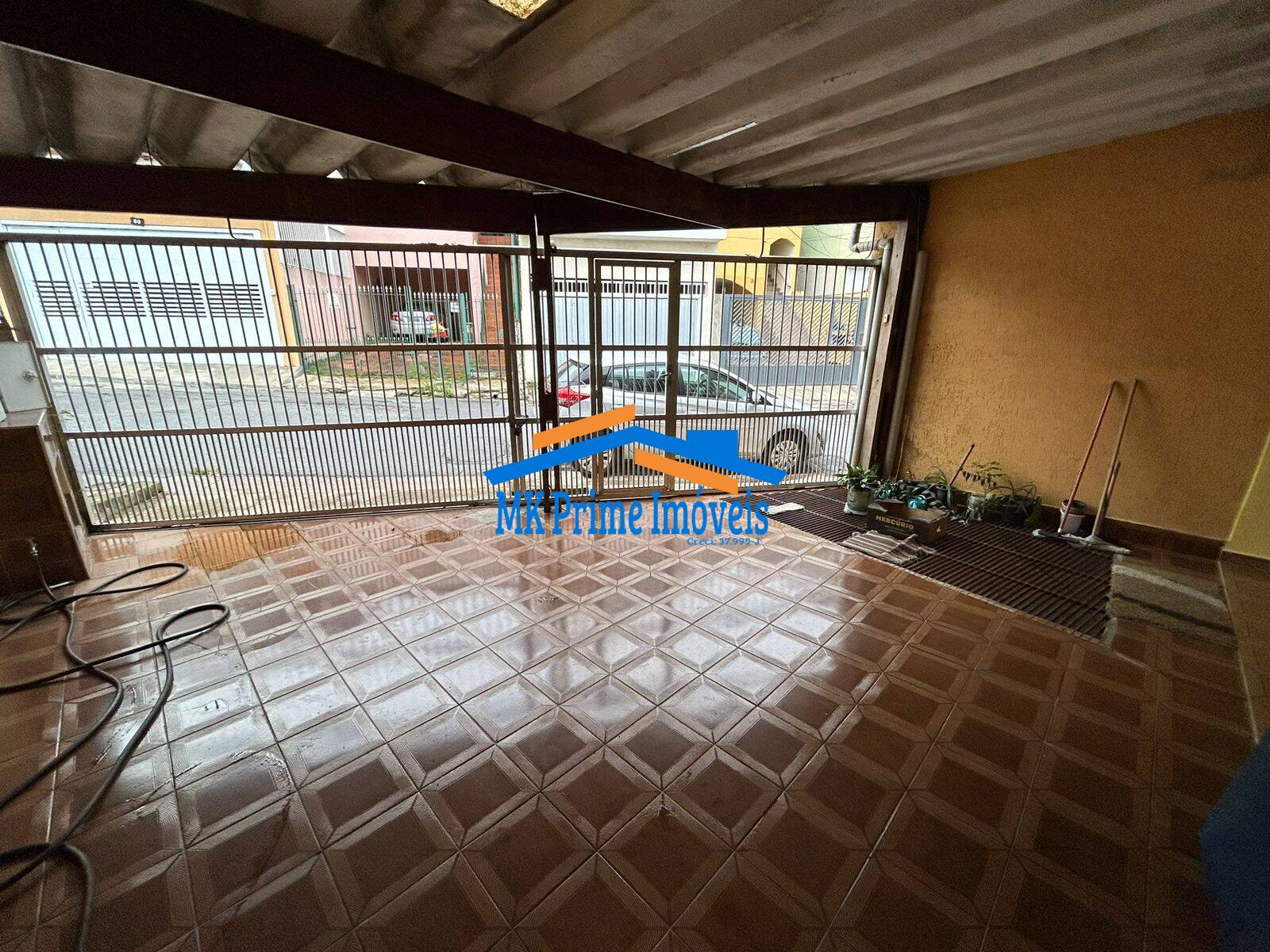 Sobrado à venda com 2 quartos, 110m² - Foto 1