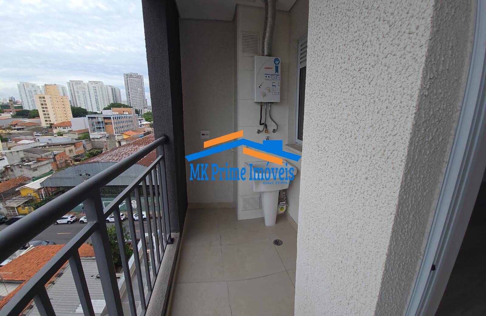 Apartamento à venda com 1 quarto, 37m² - Foto 1