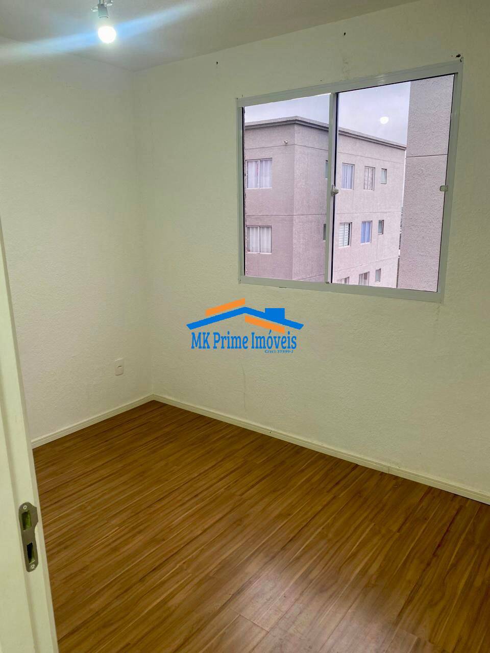 Apartamento à venda com 2 quartos, 42m² - Foto 4