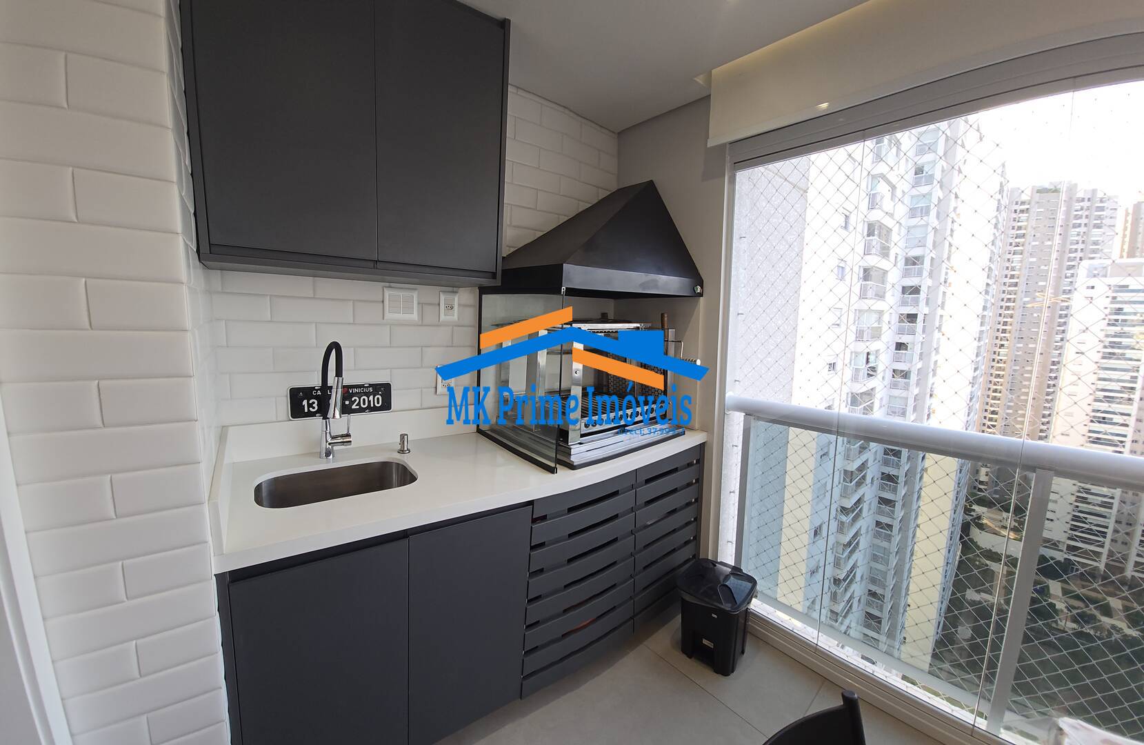 Apartamento à venda com 2 quartos, 90m² - Foto 2