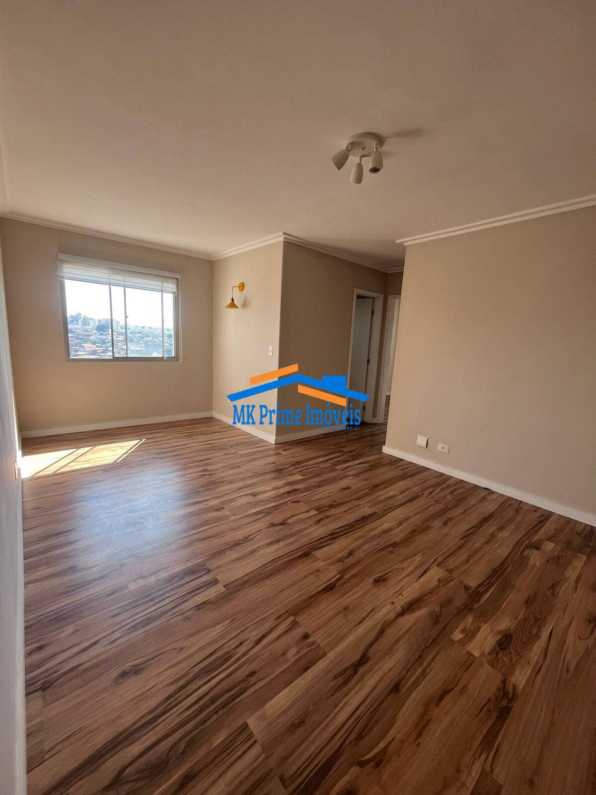 Apartamento à venda com 2 quartos, 64m² - Foto 2