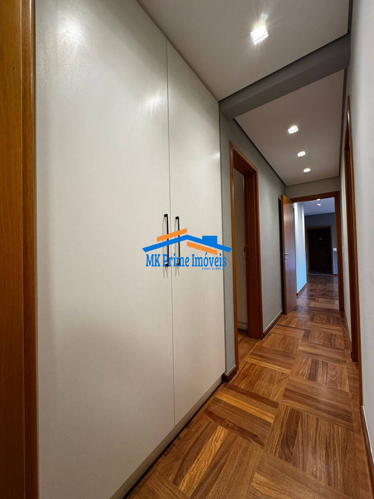 Apartamento para alugar com 3 quartos, 139m² - Foto 9