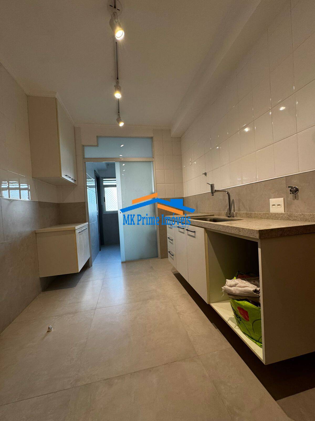 Apartamento para alugar com 3 quartos, 139m² - Foto 8