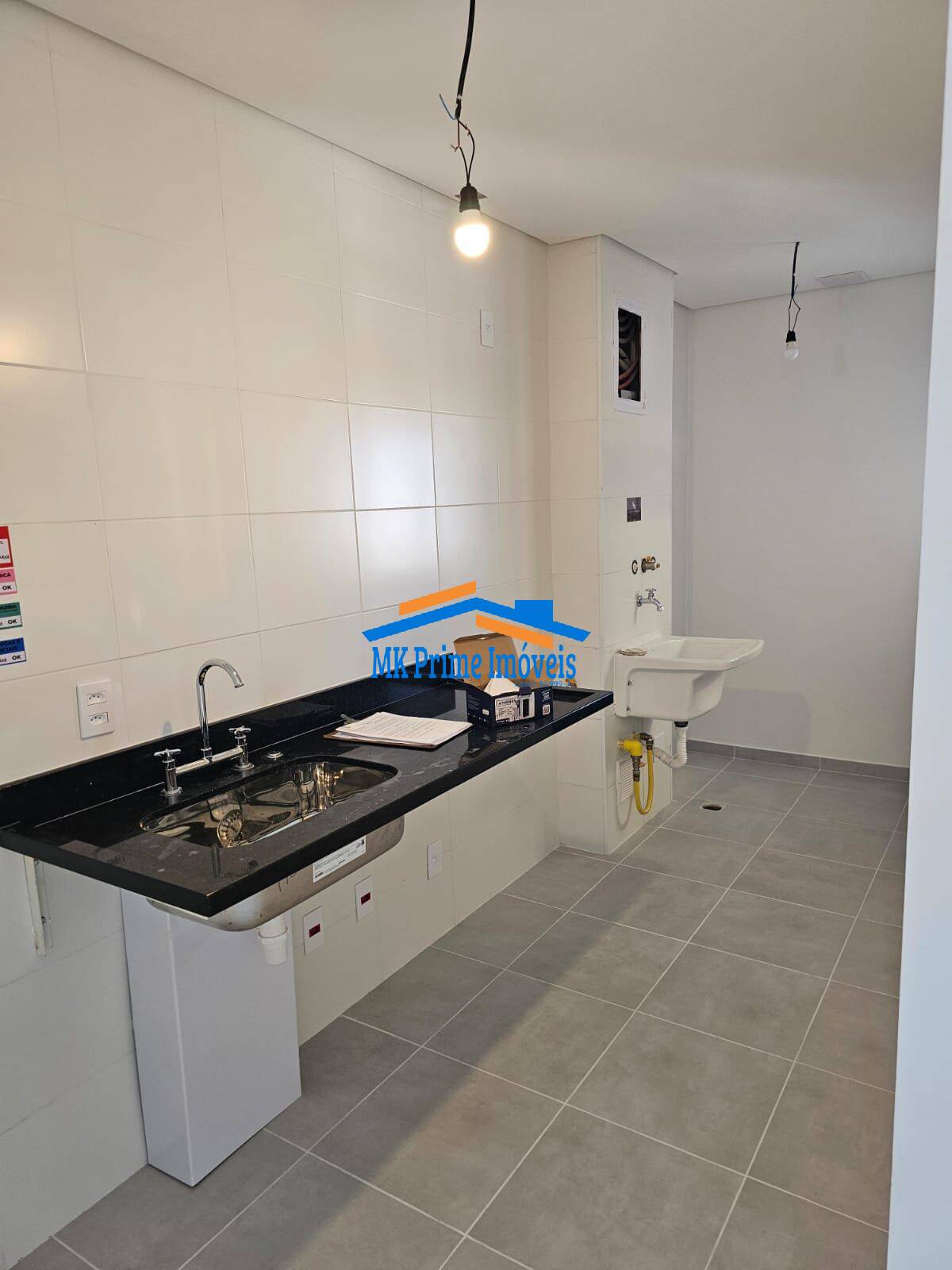 Apartamento à venda com 2 quartos, 67m² - Foto 4