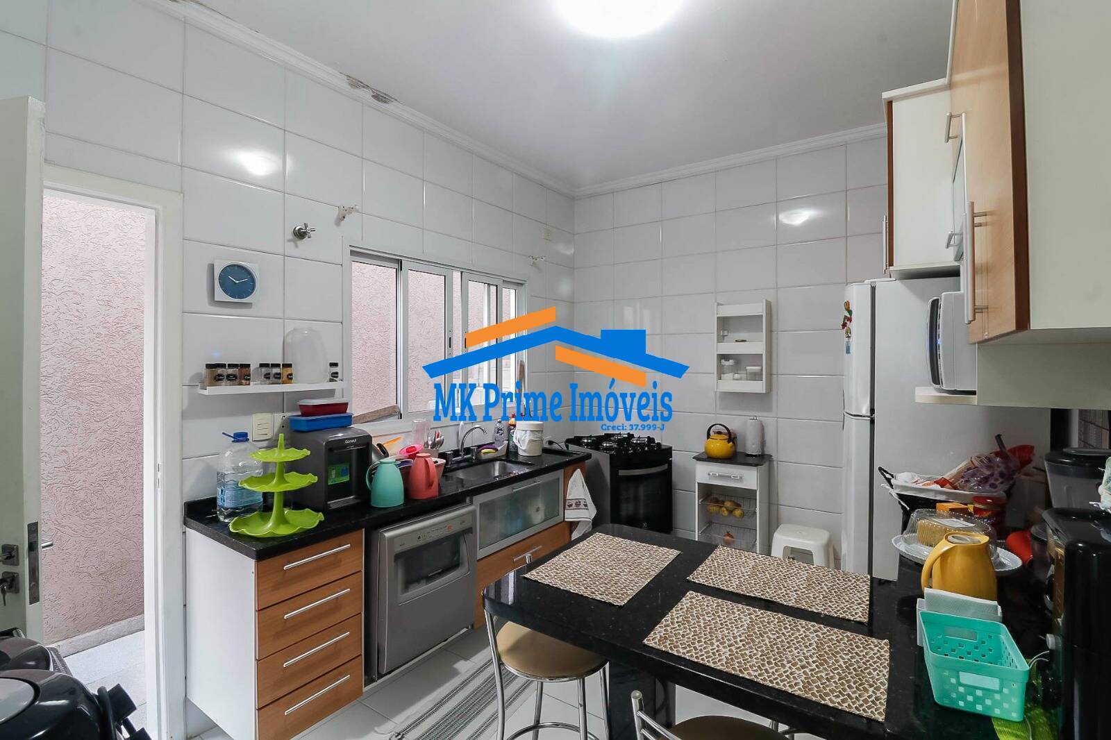 Sobrado à venda com 3 quartos, 300m² - Foto 3