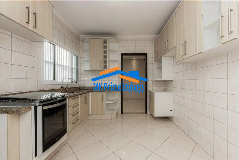 Casa à venda com 3 quartos, 240m² - Foto 4