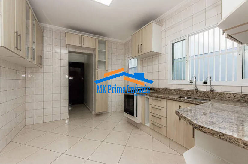 Casa à venda com 3 quartos, 240m² - Foto 3