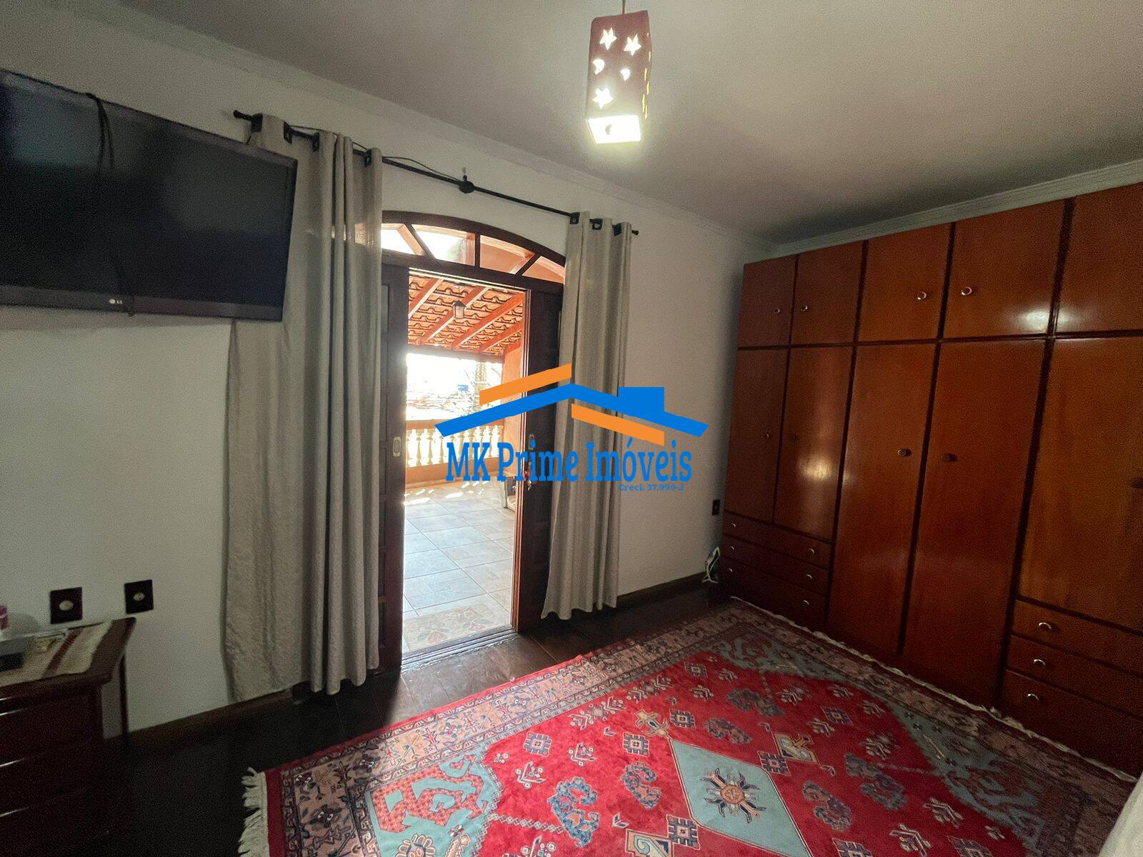 Casa à venda com 3 quartos, 214m² - Foto 15