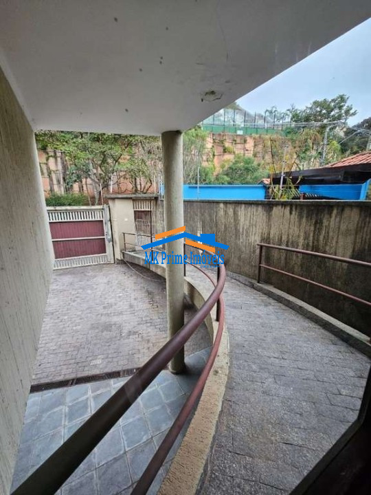 Casa de Condomínio à venda com 3 quartos, 300m² - Foto 16