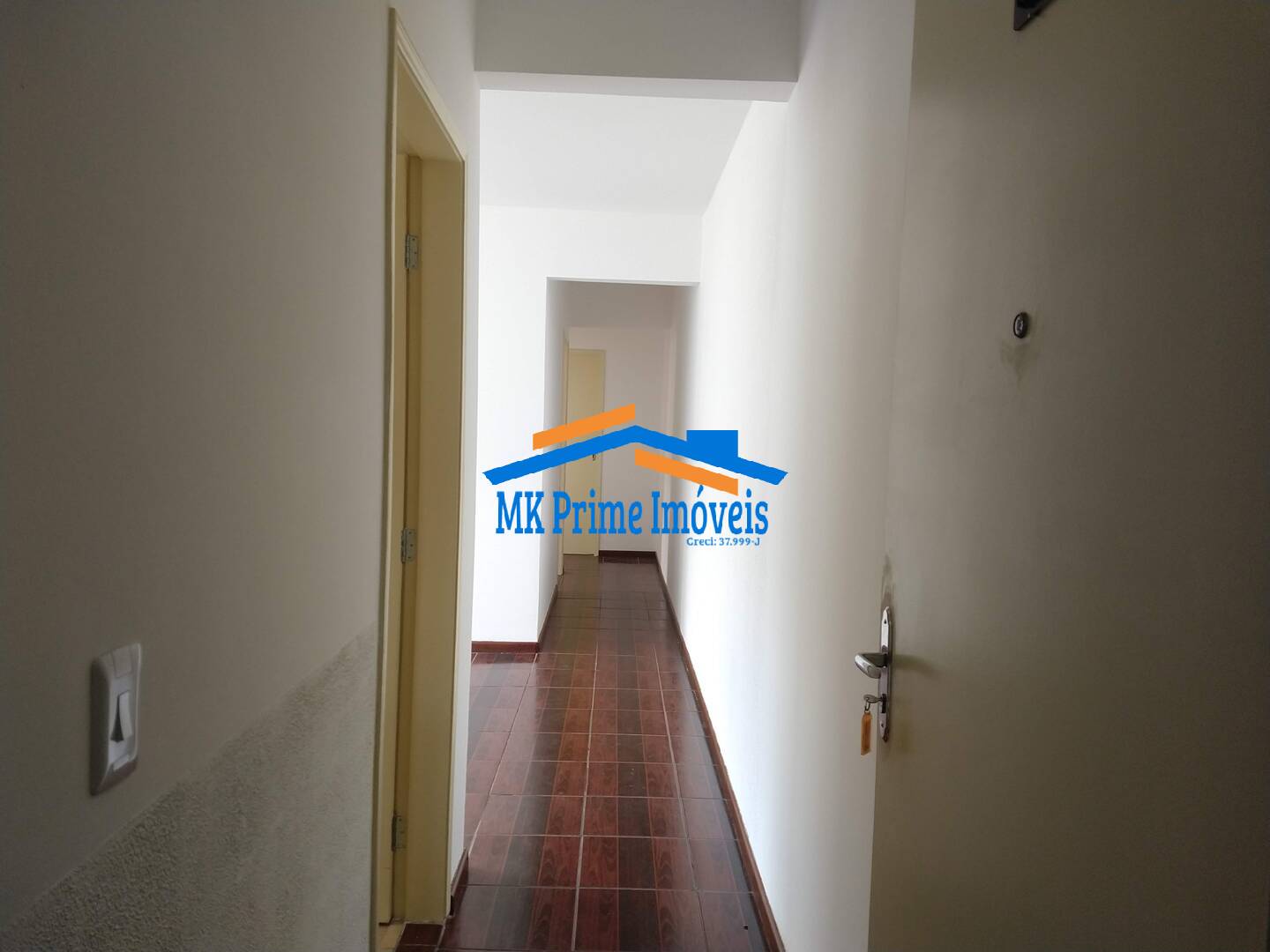 Apartamento à venda com 2 quartos, 62m² - Foto 4