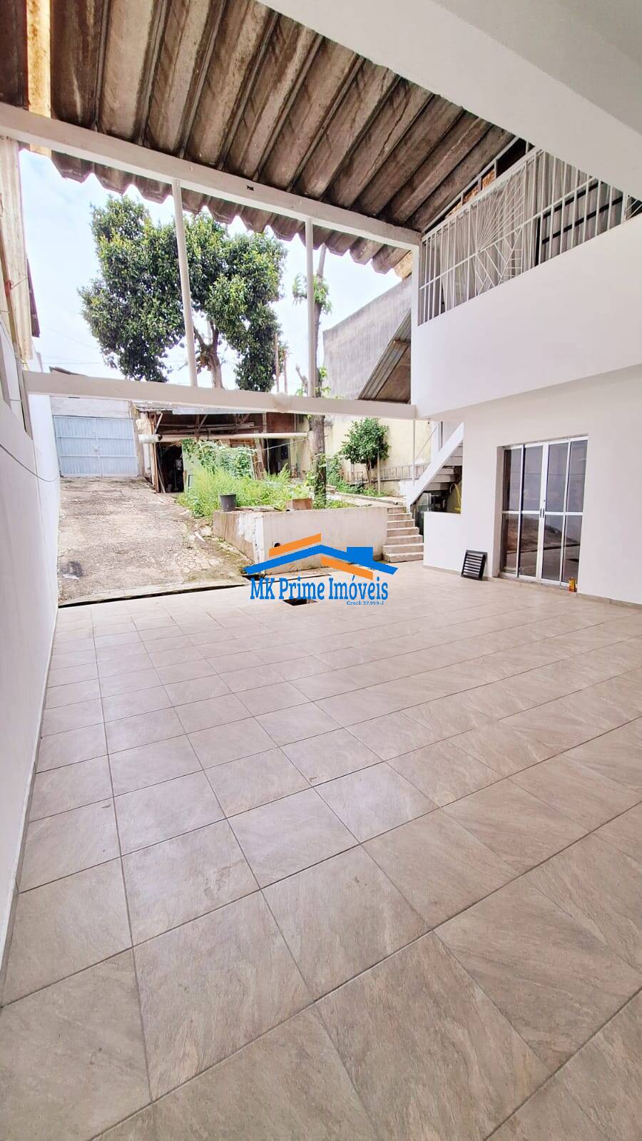 Sobrado à venda com 2 quartos, 199m² - Foto 2