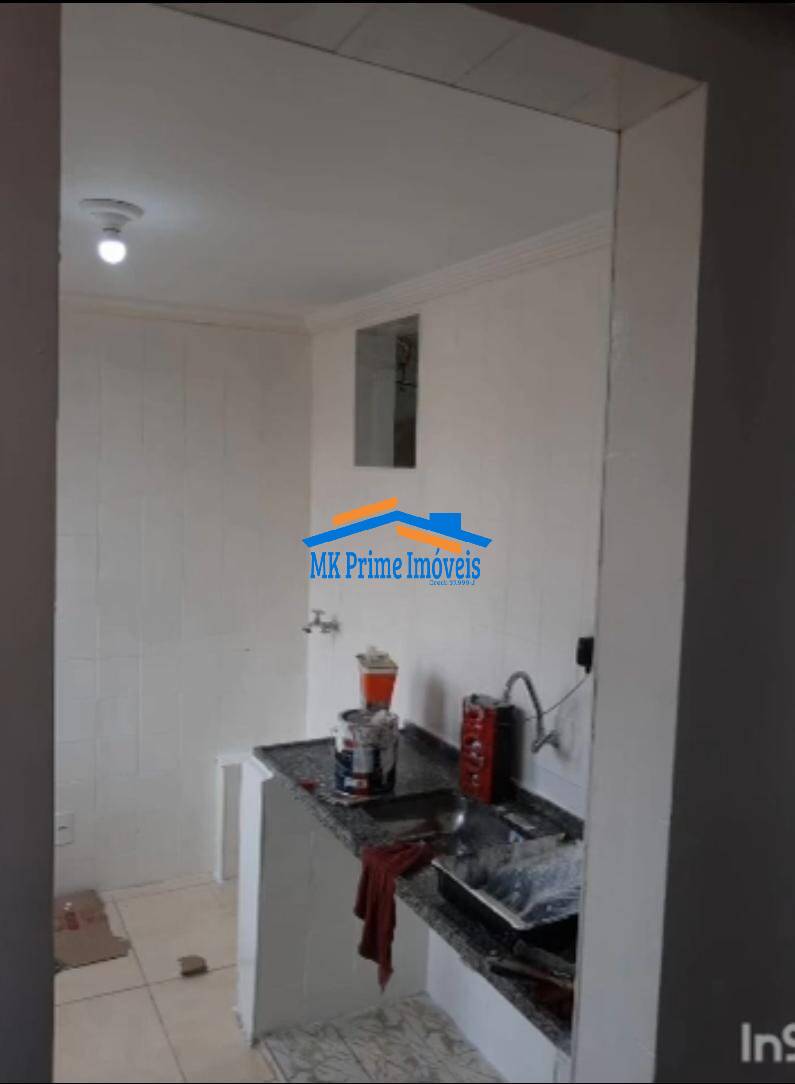 Apartamento à venda com 2 quartos, 42m² - Foto 11