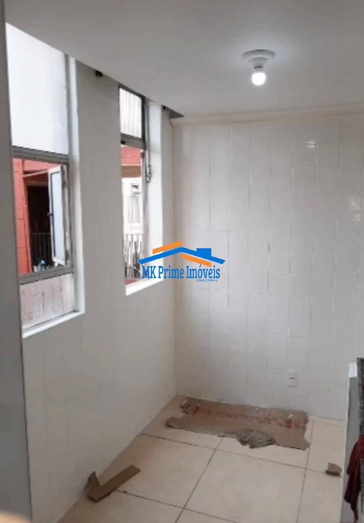 Apartamento à venda com 2 quartos, 42m² - Foto 14