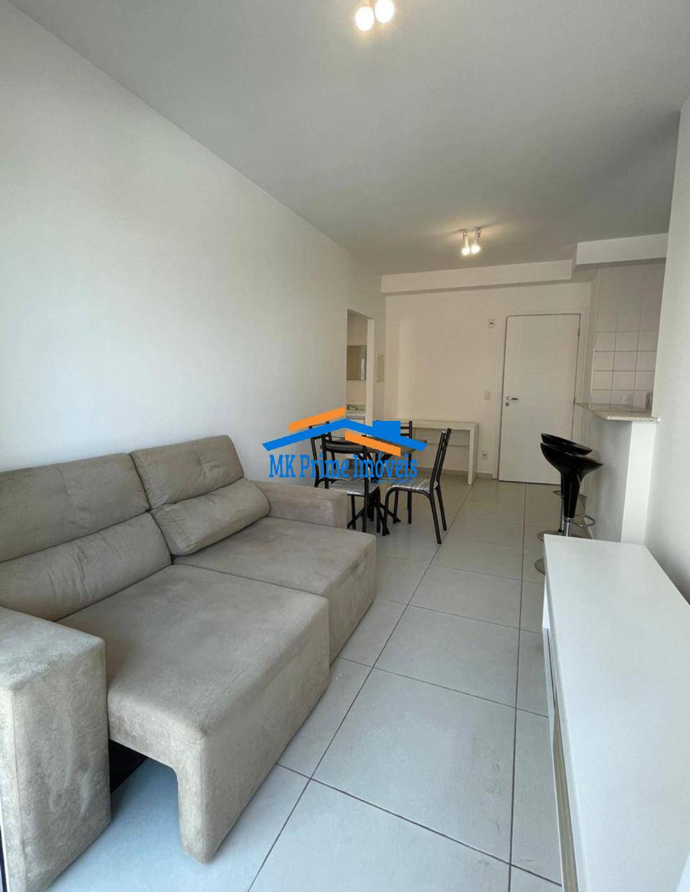 Apartamento à venda com 1 quarto, 50m² - Foto 2