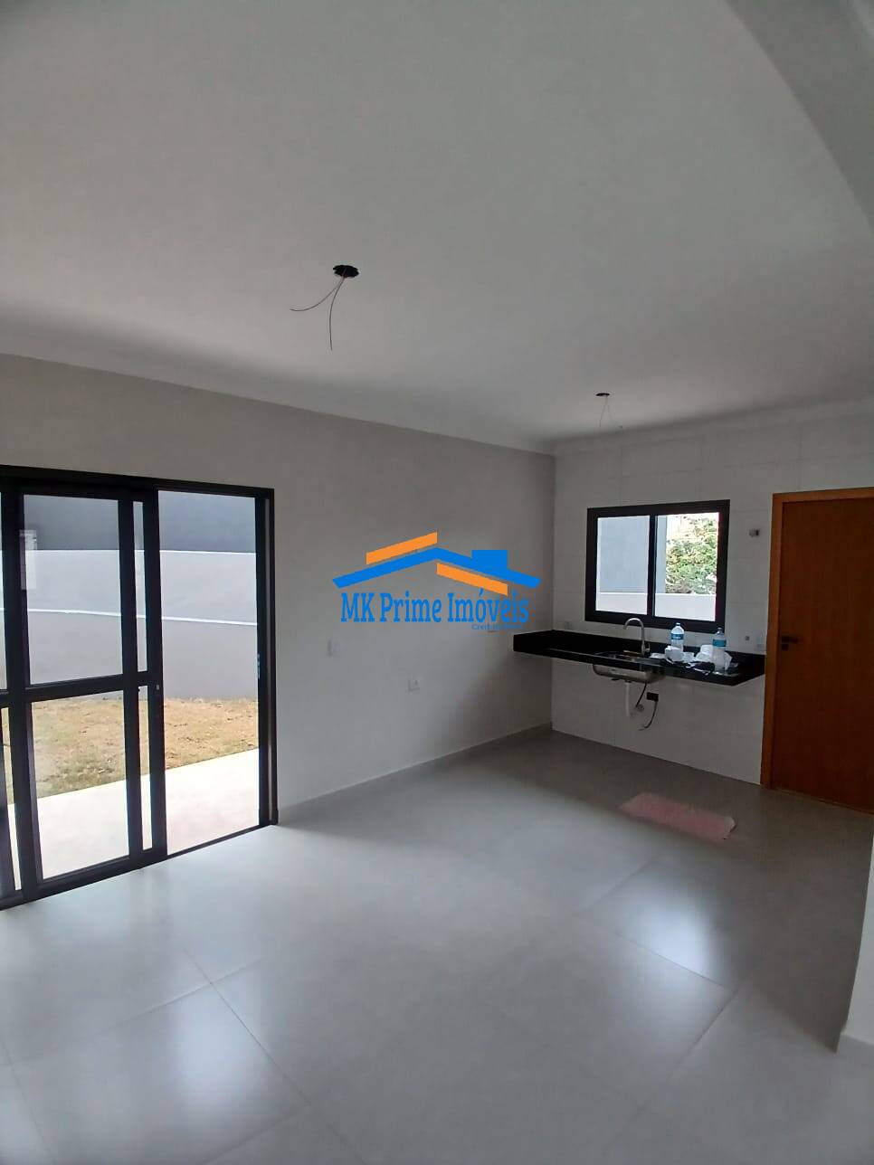 Casa de Condomínio à venda com 3 quartos, 100m² - Foto 1