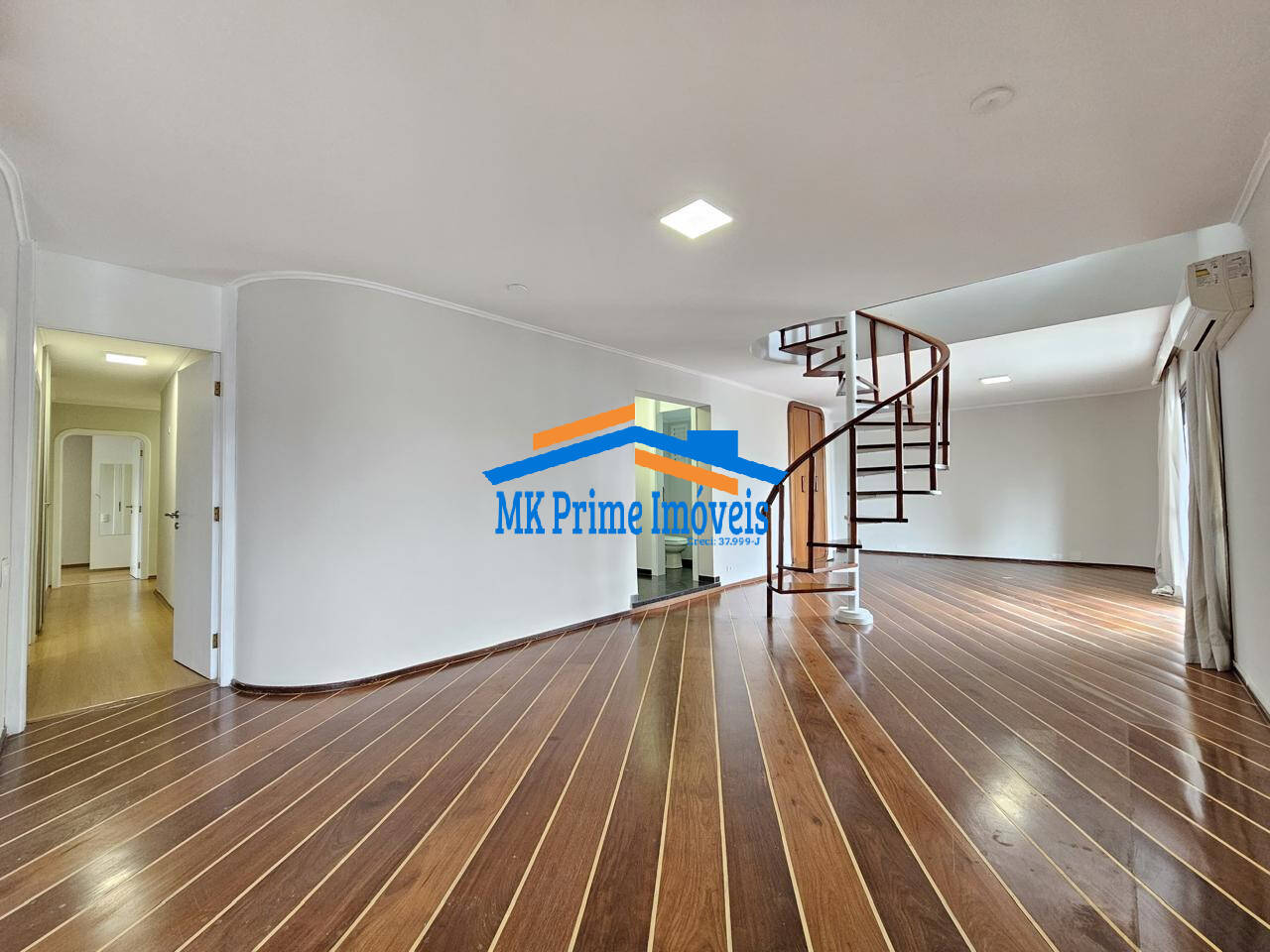 Cobertura à venda com 4 quartos, 331m² - Foto 2