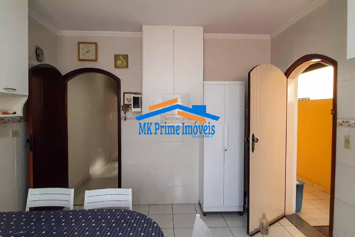 Sobrado à venda com 3 quartos, 200m² - Foto 11