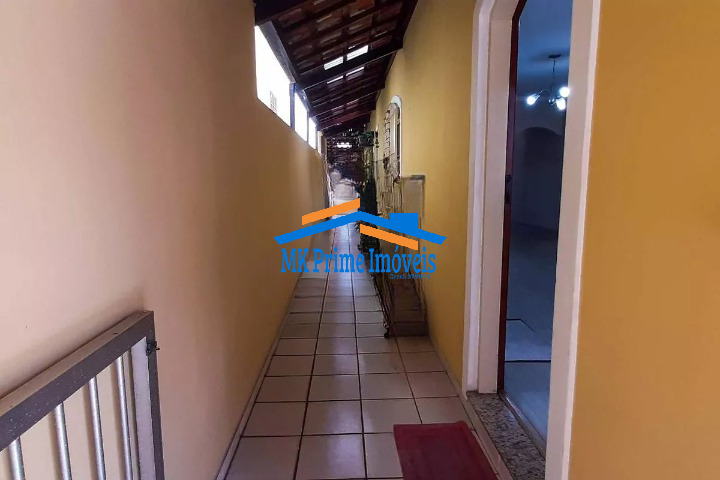 Sobrado à venda com 3 quartos, 200m² - Foto 3