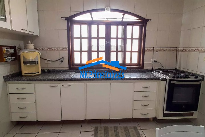 Sobrado à venda com 3 quartos, 200m² - Foto 9