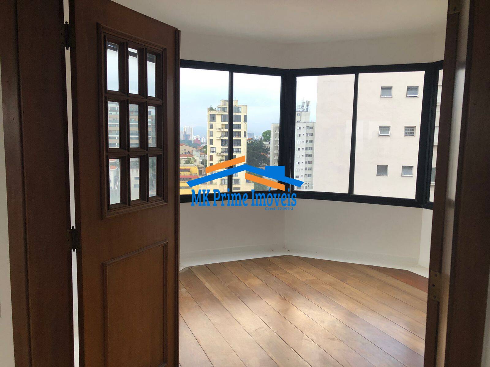 Apartamento para alugar com 4 quartos, 218m² - Foto 7