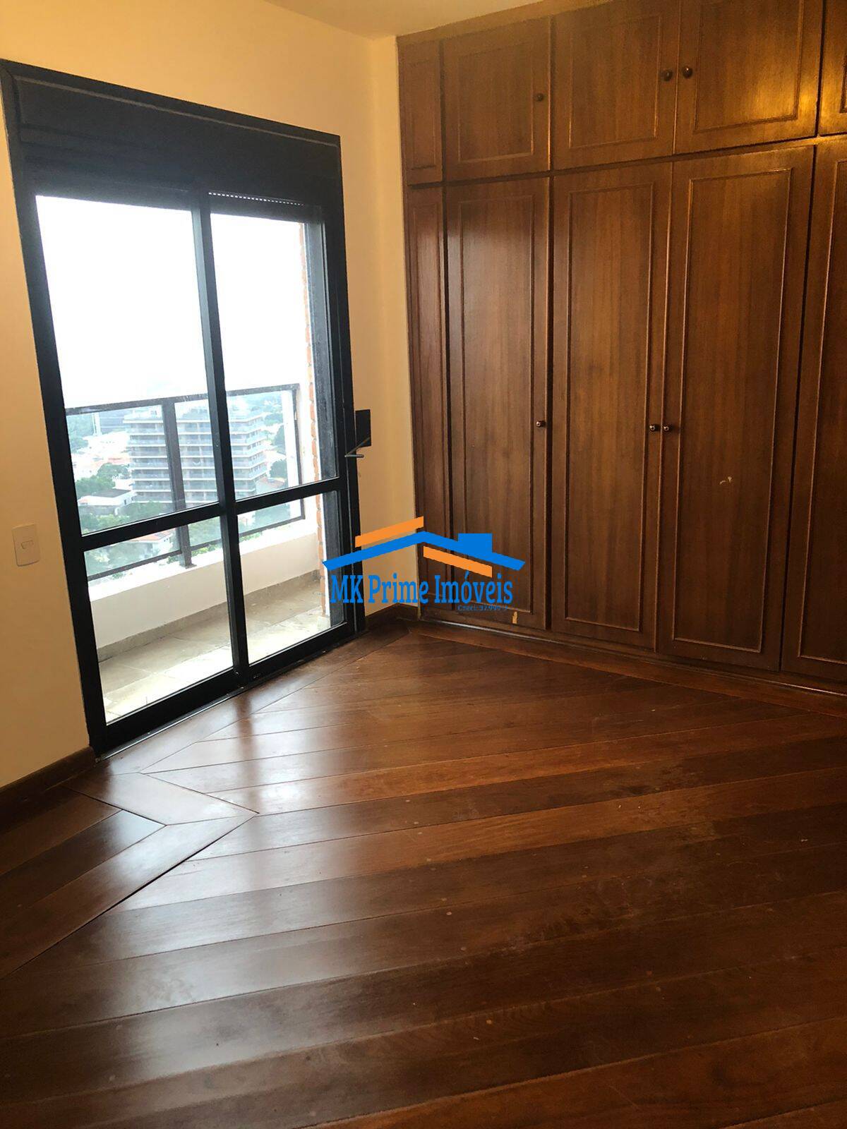 Apartamento para alugar com 4 quartos, 218m² - Foto 10