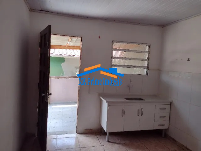 Casa para alugar com 2 quartos, 70m² - Foto 7