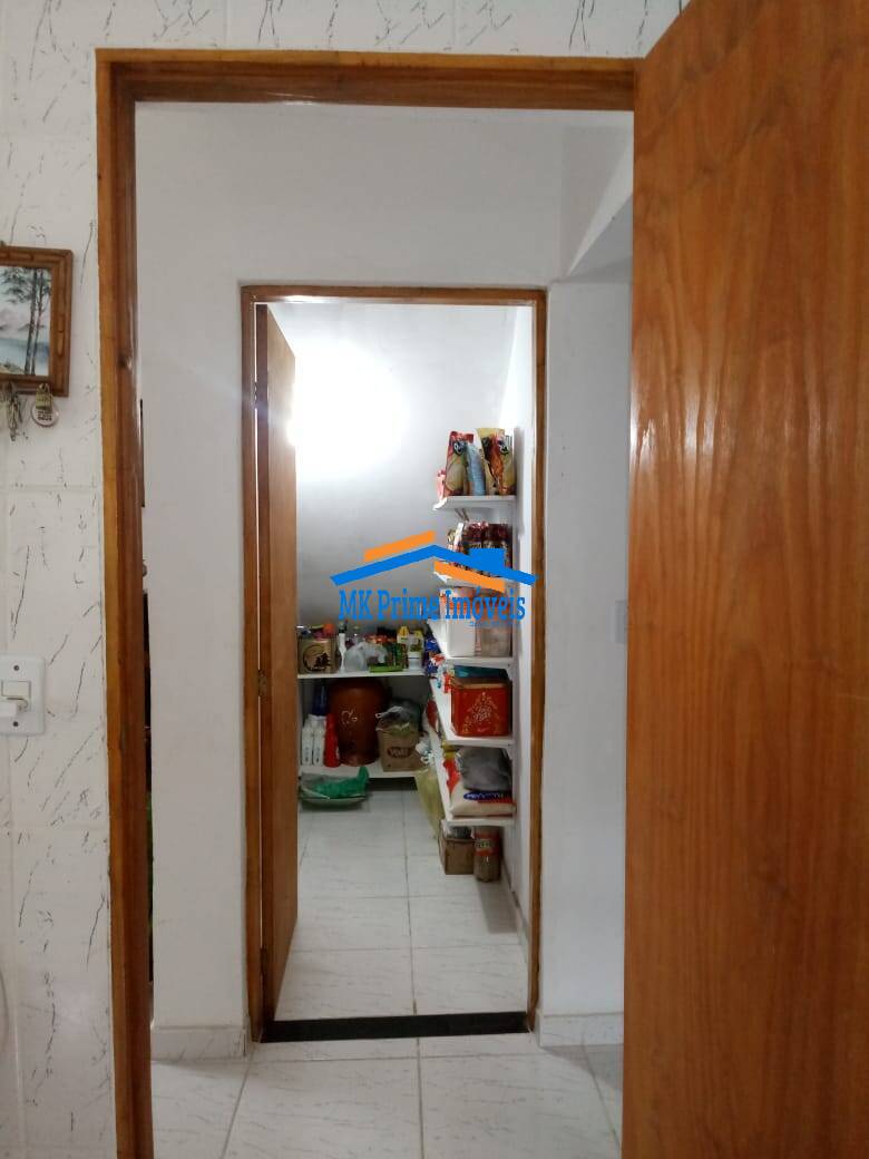 Casa à venda com 6 quartos, 230m² - Foto 10