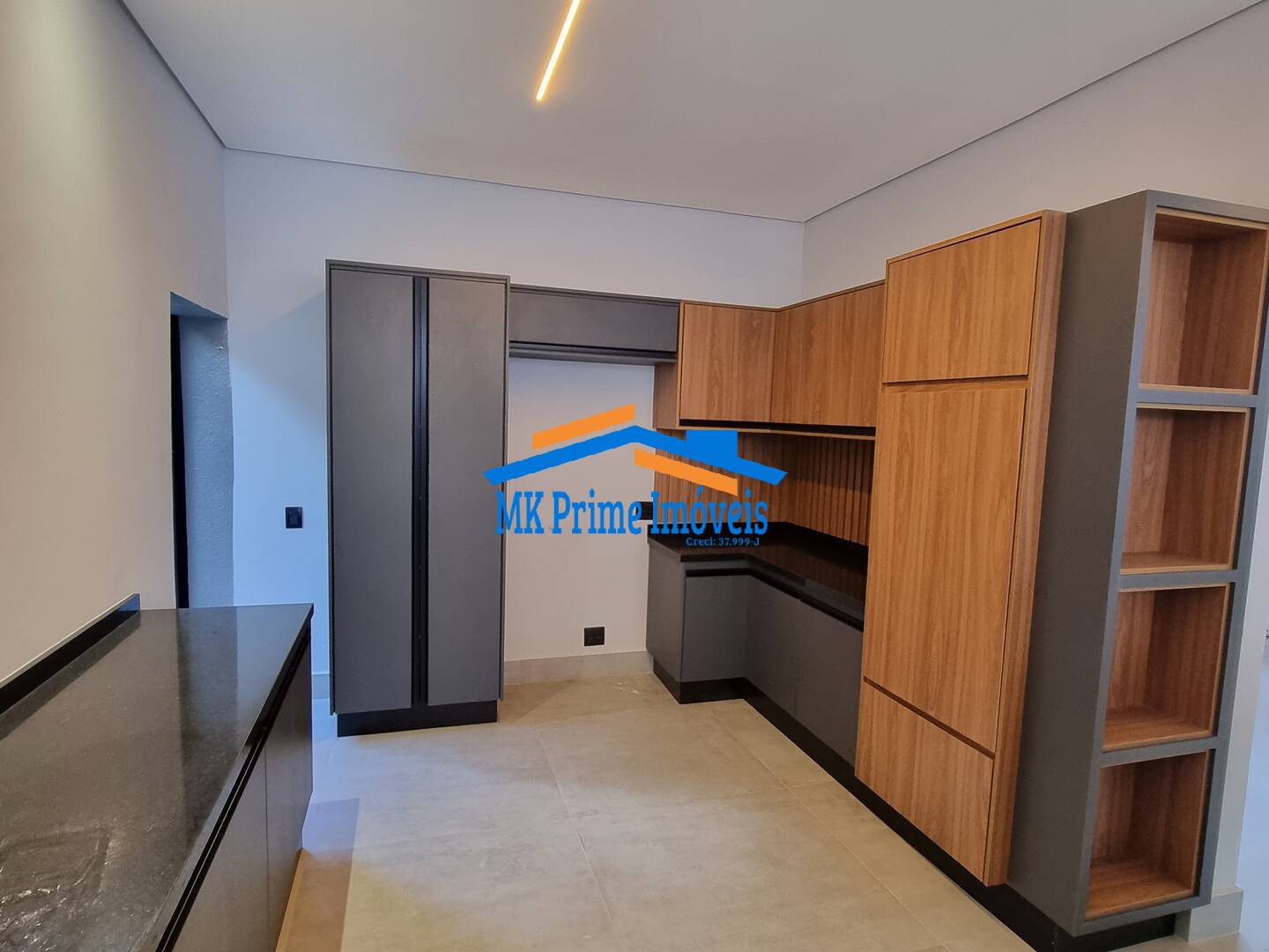 Casa de Condomínio para alugar com 4 quartos, 330m² - Foto 6