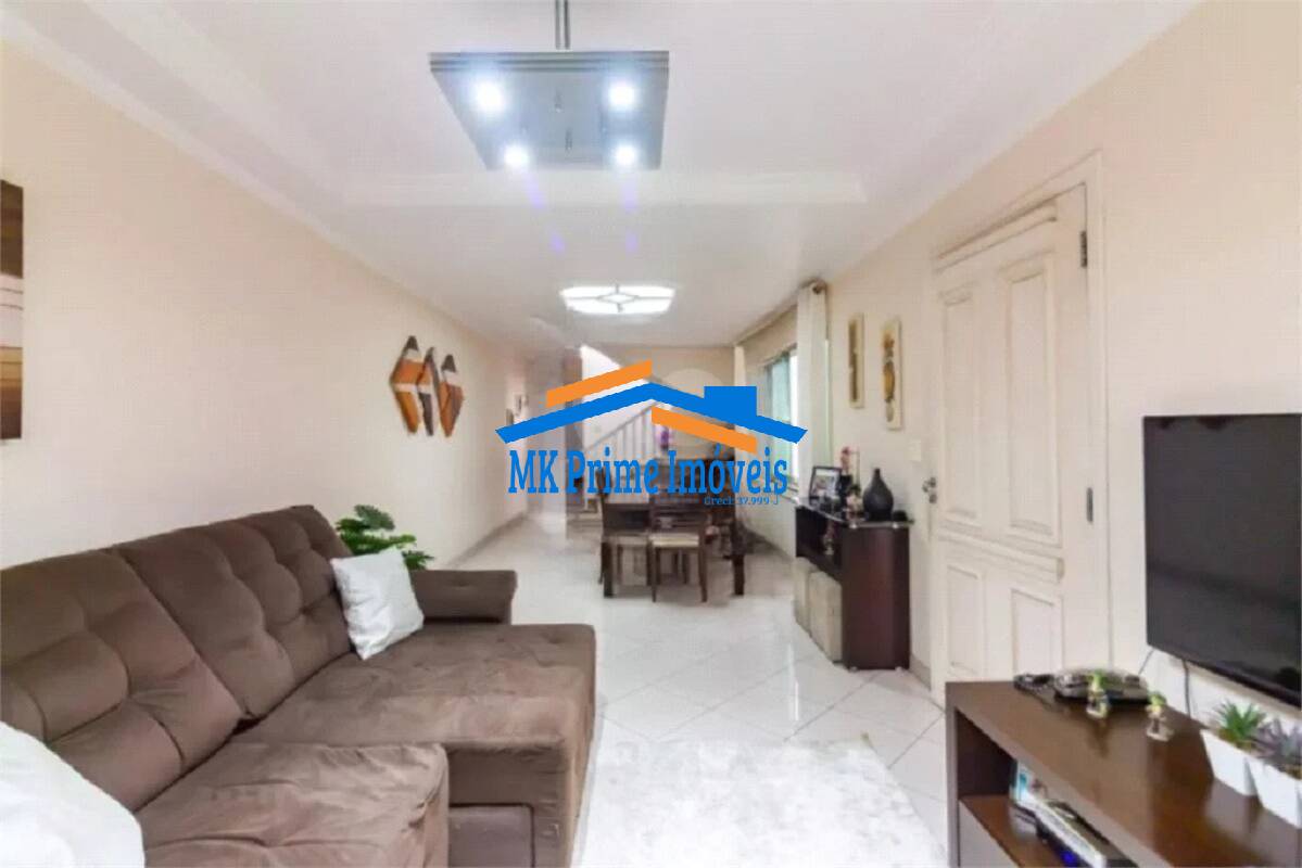 Sobrado à venda com 3 quartos, 165m² - Foto 1