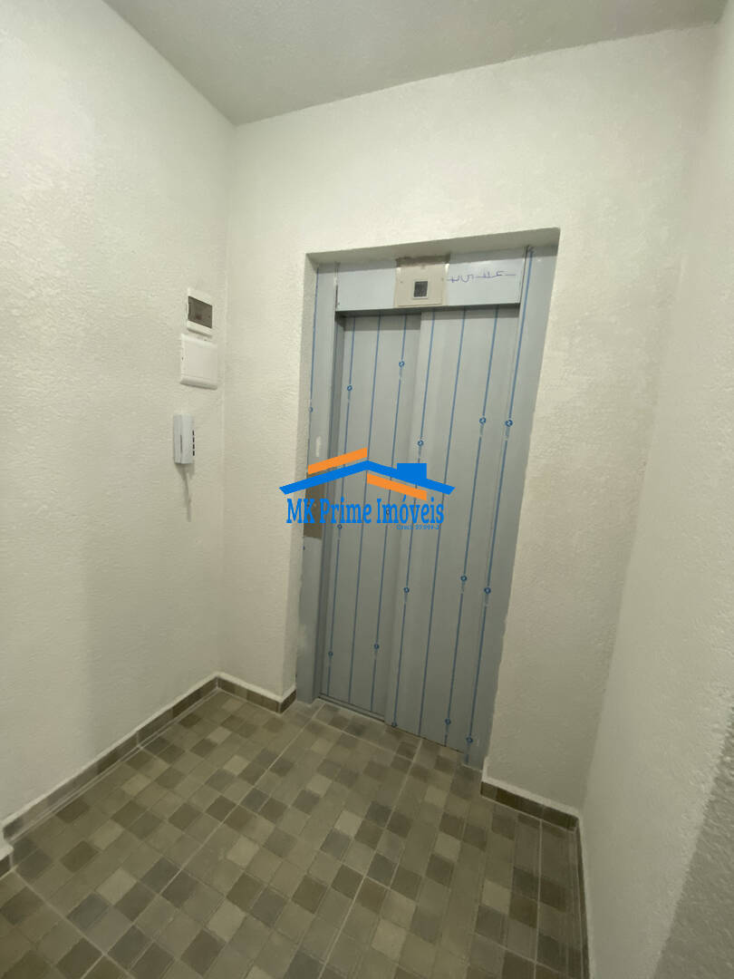 Apartamento à venda com 2 quartos, 80m² - Foto 3